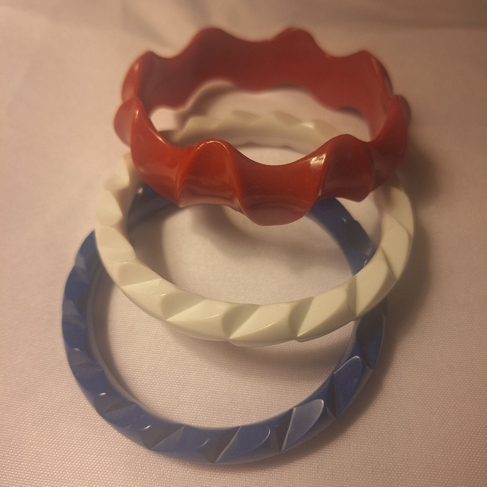 70s Bangle Bracelets Red White Blue Molded Plastic 3-Pc Bundle Patriotic Vintage